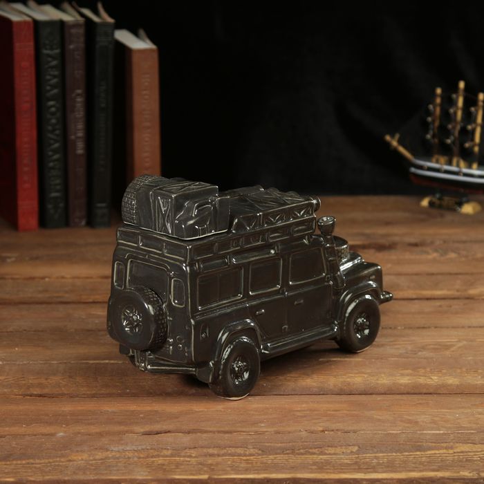 Штоф сувенирный фарфор "Автомобиль Land Rover" 1 л 15х11х25 см