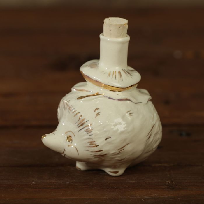 Мини-штоф фарфор "Ежик" 50 мл белый