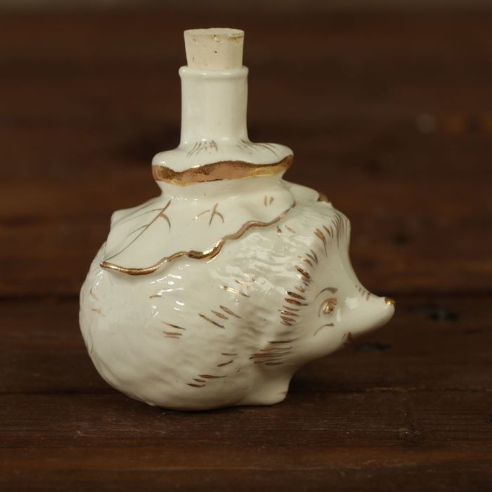 Мини-штоф фарфор "Ежик" 50 мл белый