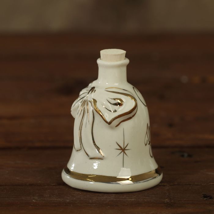 Мини-штоф фарфор "Колокольчик" 50 мл белый