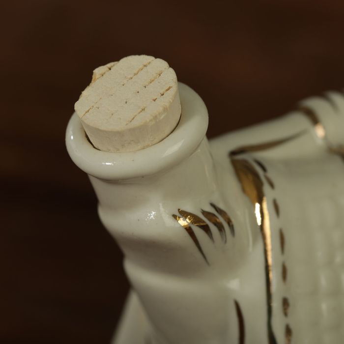 Мини-штоф фарфор "Портфель" 50 мл белый