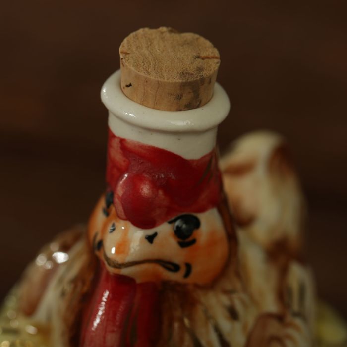 Мини-штоф фарфор "Курица в корзине" 50 мл