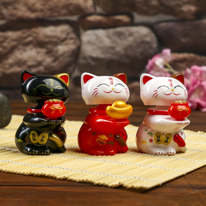 Маятник пластик от солнечной батареи "Кот манэки-нэко с горшочком монет" МИКС 7,5х5х5,5 см