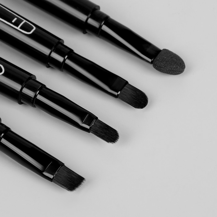 Кисть для макияжа 4 в 1, цвет чёрный
