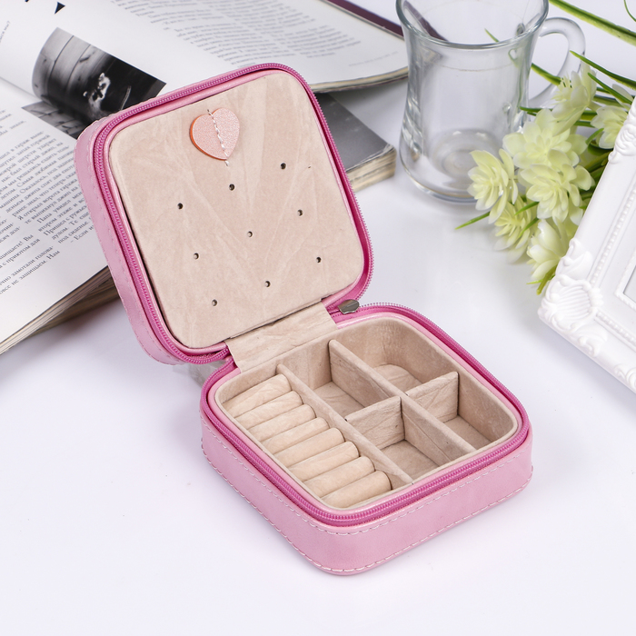 Шкатулка кожзам для украшений квадрат "Леденец на розовом" 5х10,5х10,5 см