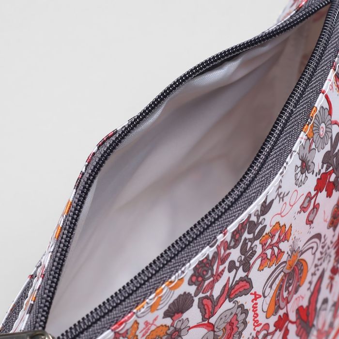 Сумка детская на клапане, 1 отдел, длинный ремень, цвет красный/белый