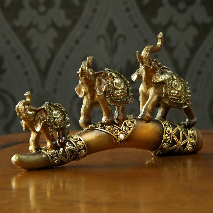 Сувенир полистоун "3 слона с буддой на попоне" 17х31х4,3 см