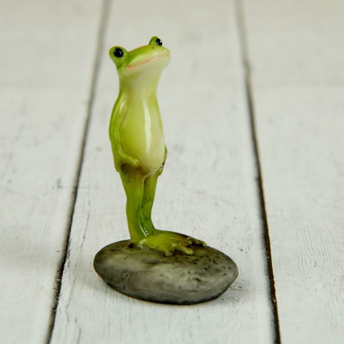 полистоун лягушонок солдатик 3*2,5*5 см