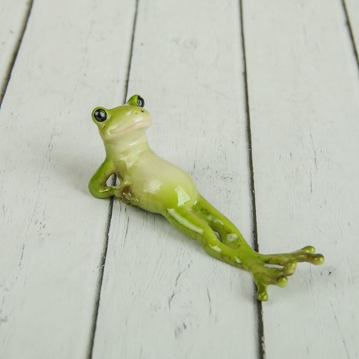 Сувенир "Принимаем солнечные ванны" 9х3,2х3 см