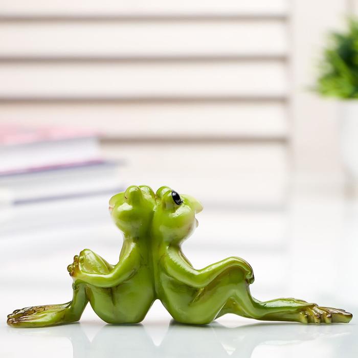 Сувенир "Лягушата свидание" 15,5х5х5,5 см