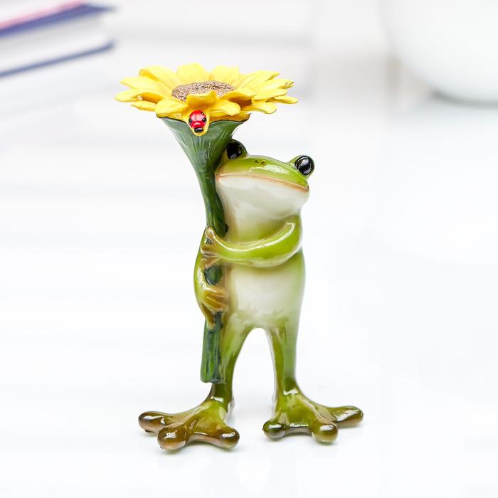 Сувенир "Лягушонок с ромашкой" 7х5х11 см