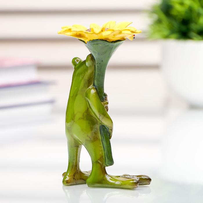 Сувенир "Лягушонок с ромашкой" 7х5х11 см