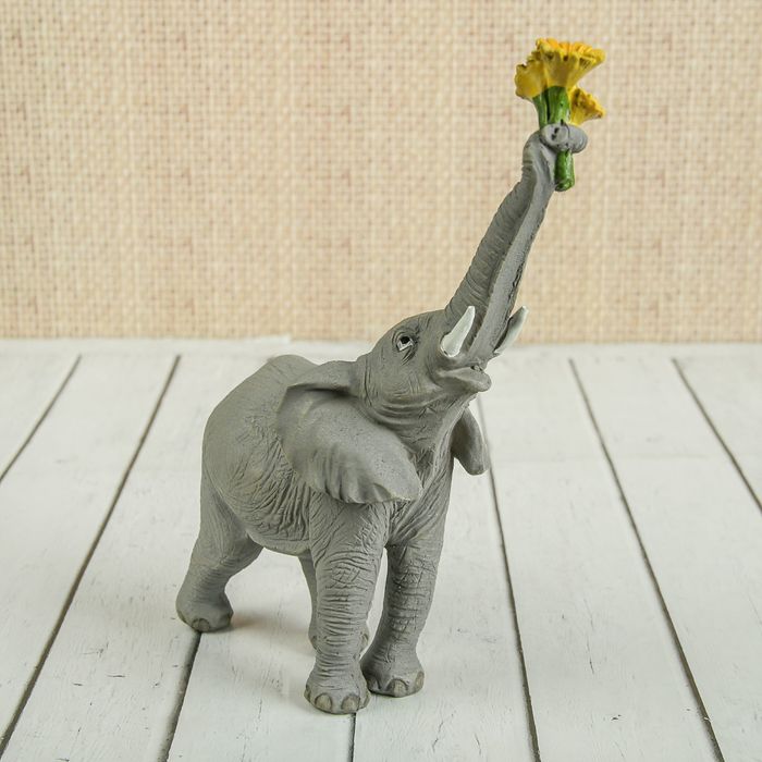 Сувенир "Слон с ромашками" 12х6,5х18 см
