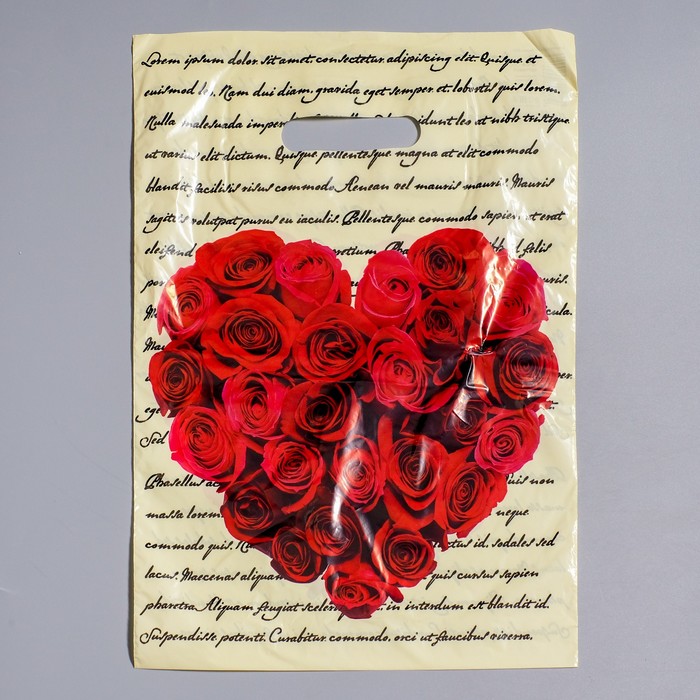 Пакет "Сердце из роз", полиэтиленовый с вырубной ручкой 30 х 40 см, 40 мкм