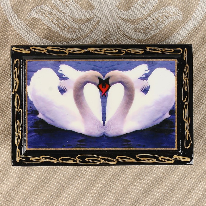 Шкатулка «Лебединые чувства», 6х9 см, лаковая миниатюра