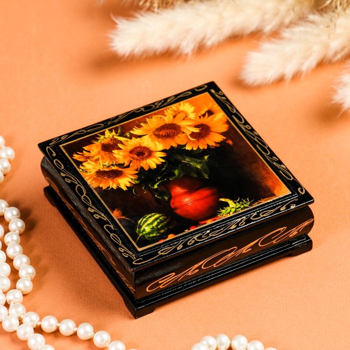 Шкатулка «Букет подсолнухов в вазе», 10×10 см, лаковая миниатюра шкатулка букет цветов в вазе белая 10×14 см лаковая миниатюра