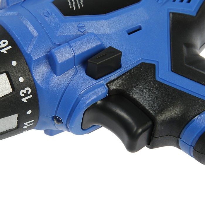 Дрель-шуруповерт TUNDRA comfort аккумуляторный, 12V, 0-550 об/мин, 1200mA, Ni-Cd, DSHA-006-12-01