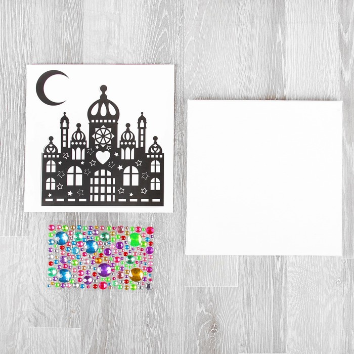 Аппликация наклейками и стразами на холсте "Сказочный город"