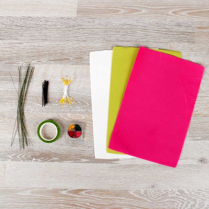 Набор для создания шпилек из фоамирана "Красные розы"