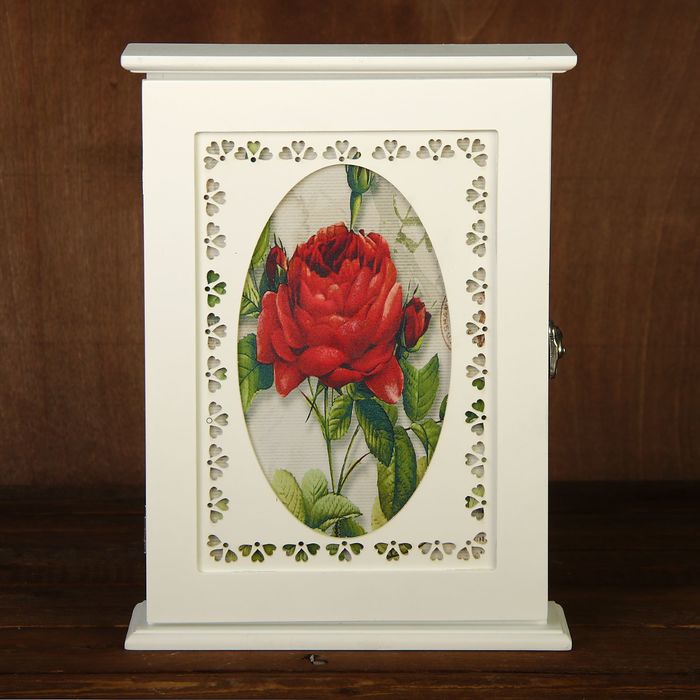 Ключница дерево ажурная тройные сердечки "Пион" 29,5х22х6 см