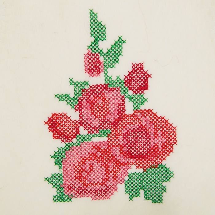 Банная шапка с вышивкой крестик «Цветы», фетр