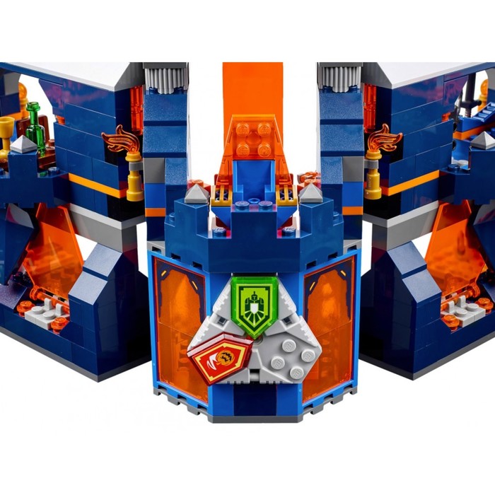 Конструктор "Королевский замок Найтон", 1426 деталей