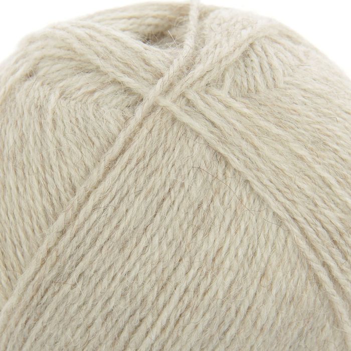 Пряжа Lada (Лада) 15% шерсть, 35% альпака, 50% акрил 380м/100гр (св.натурал.)