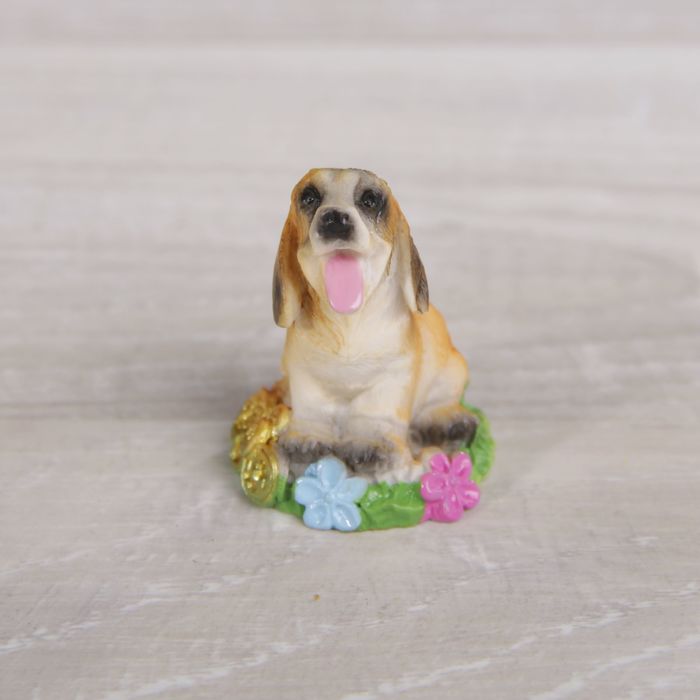Сувенир полистоун "Весёлый щеночек на лужайке с монетами" МИКС 4,2х3,3х3 см