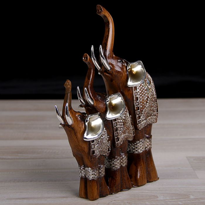 Сувенир полистоун "Три слона в серебристых попонах" 22х15,5х7 см