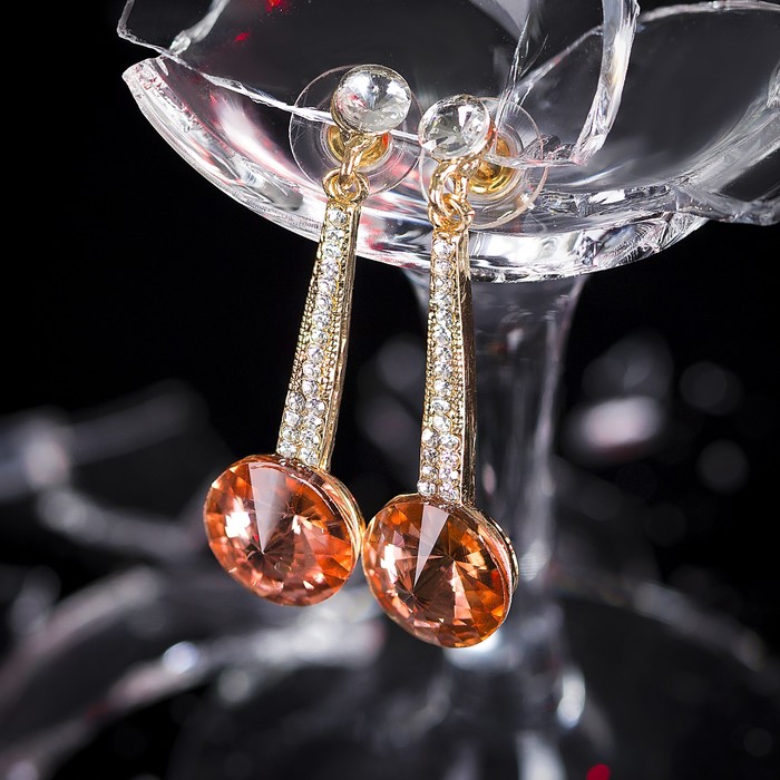 Серьги со стразами "Круги" вдохновенье, цвет красно-белый в золоте