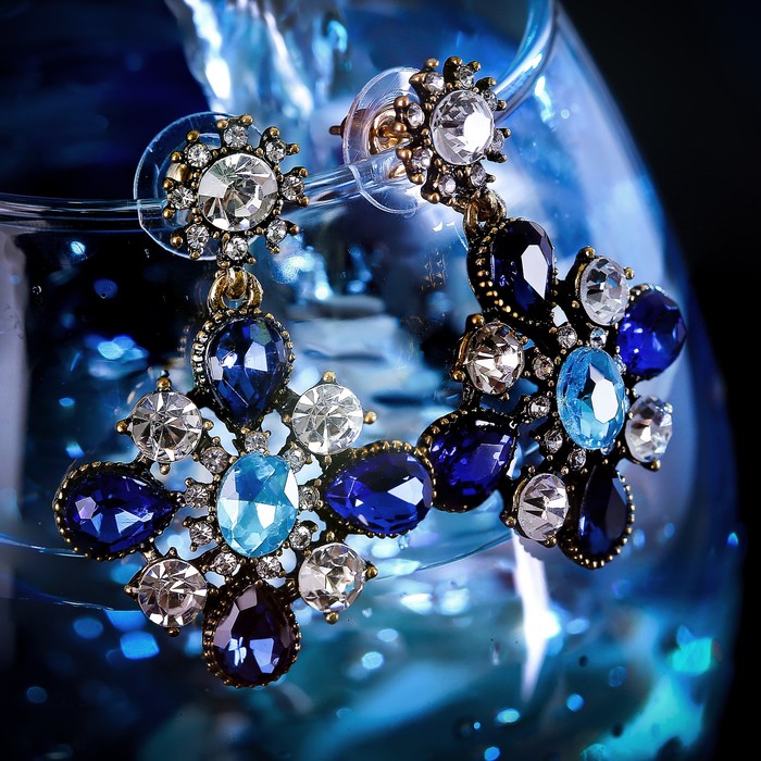 Серьги со стразами "Магия вечера", цвет бело-синий в чернёном золоте