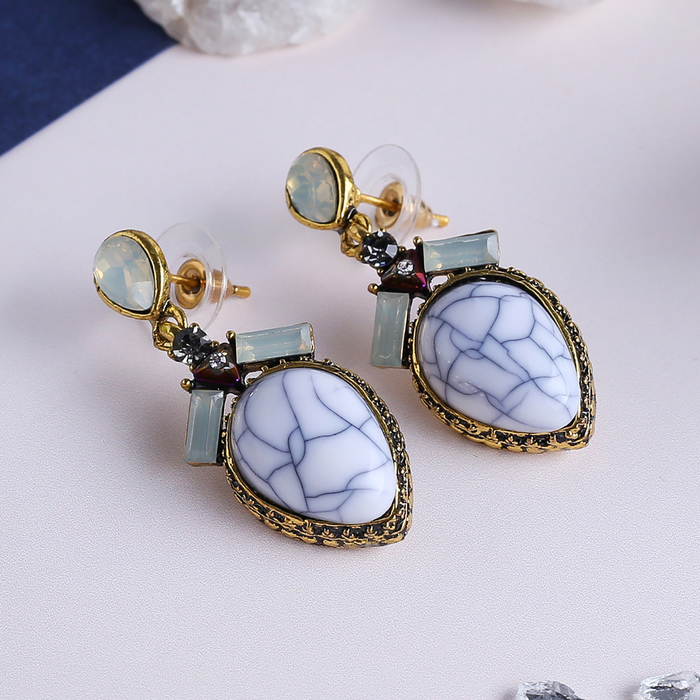 Серьги "Бирюзовый мир" капля с прямоугольниками, цвет белый в чернёном золоте