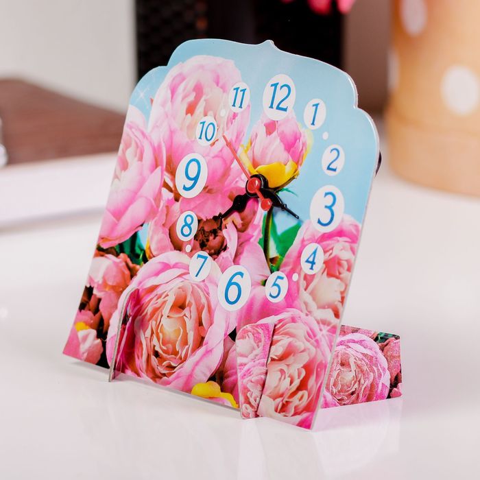 Часы настольные "Пионы"