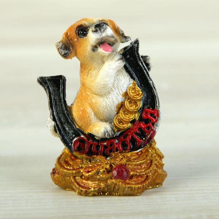 Сувенир полистоун "Щеночек на подкове с золотыми монетками" МИКС 6,7х3,5х4,5 см