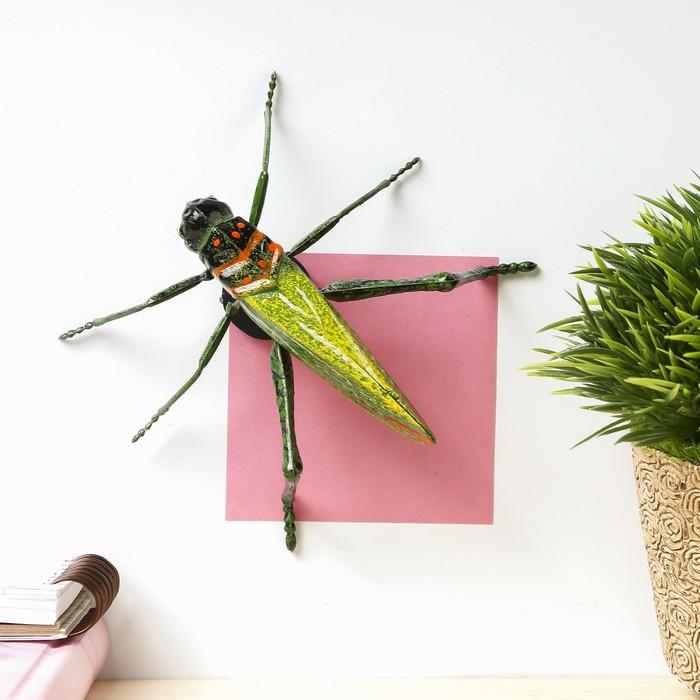 Магнит пластик пружинка "Саранча" МИКС 2,5х11х10 см