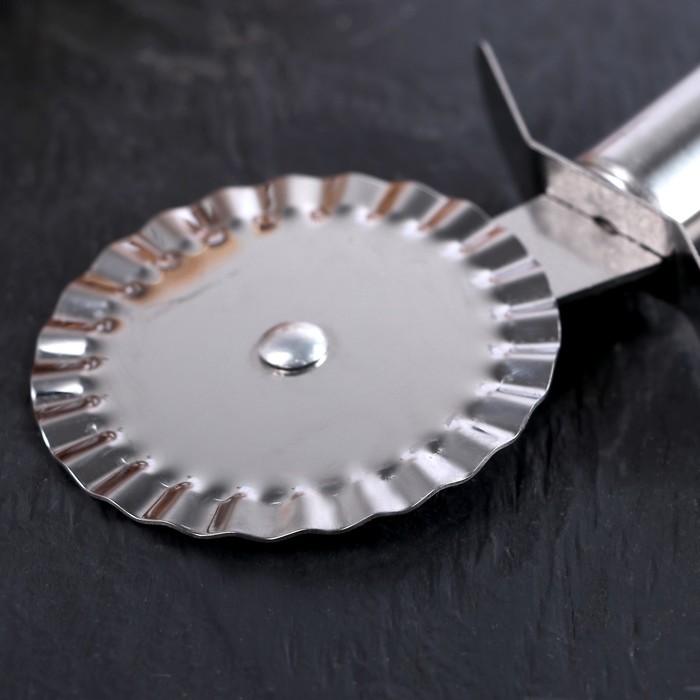 Нож для теста и пиццы Доляна «Металлик», 20 см