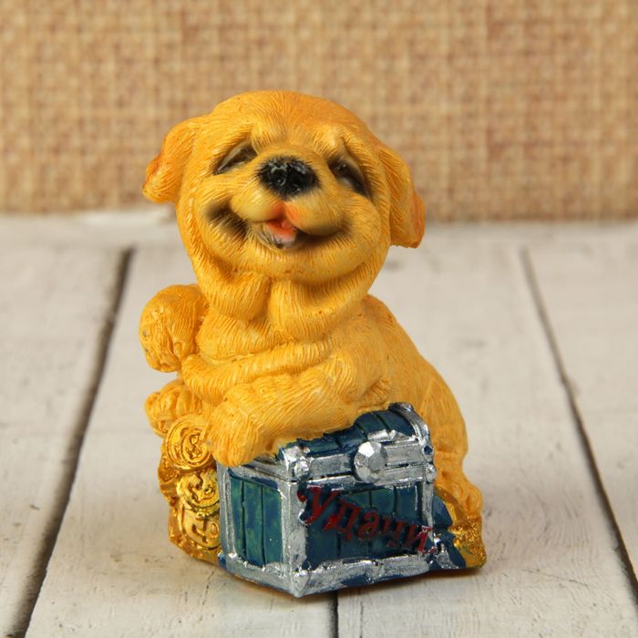 Сувенир полистоун "Шарпейчик с золотыми монетками и пожеланием" МИКС 8х7х5,5 см