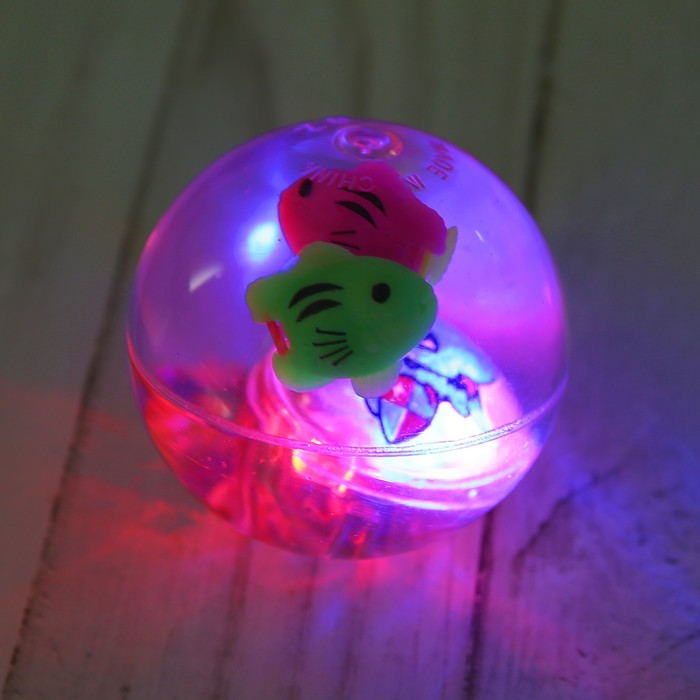 Мяч световой "Рыбки" с водой 5,5 см, цвета МИКС