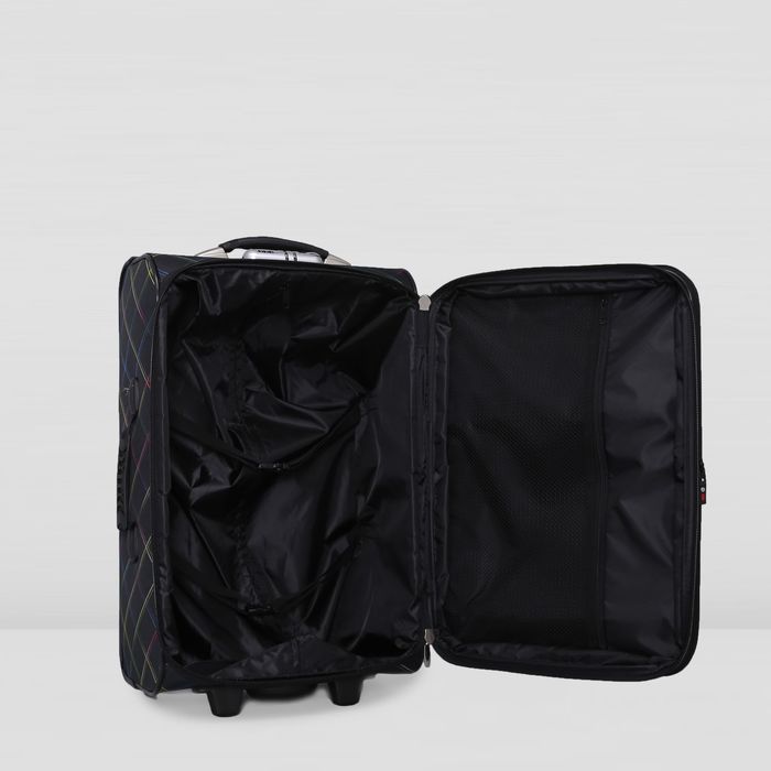 Чемодан малый с расширением 22", 1 отдел на молнии, 2 наружных кармана, 2 колеса, кодовый замок, цвет чёрный