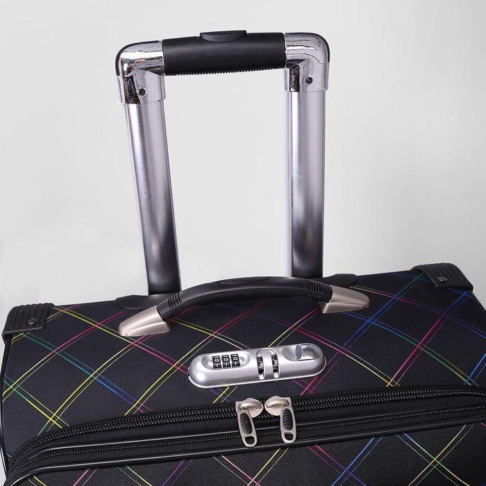 Чемодан средний с расширением 24", отдел на молнии, 2 наружных кармана, 2 колеса, кодовый замок, цвет чёрный