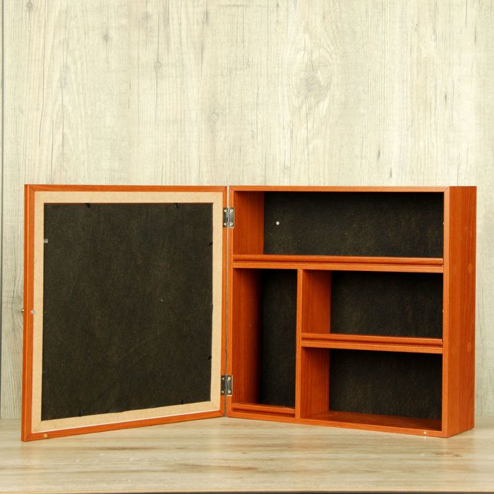 Аптечка настенная "Лекарства"