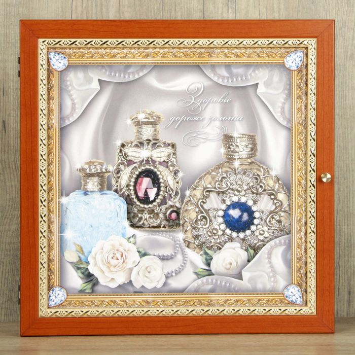 Аптечка настенная "Золото"