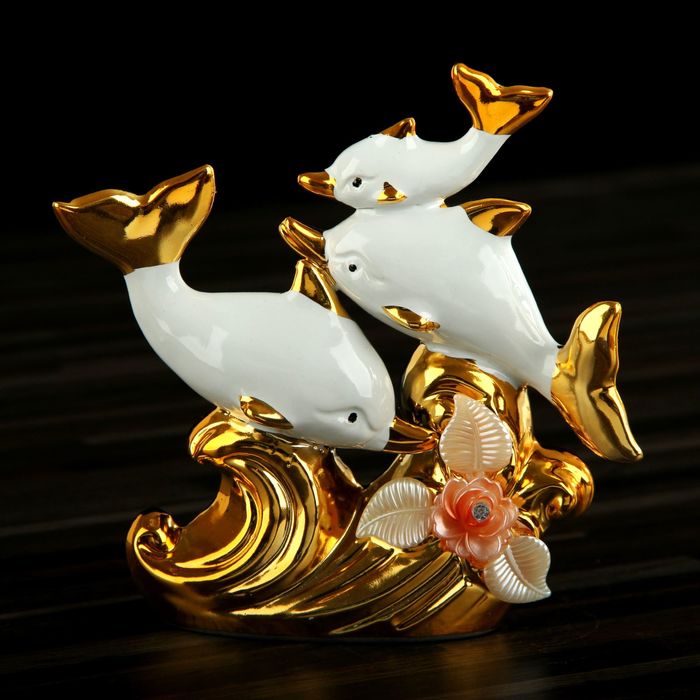 Сувенир "Семейство дельфинов с цветами" 1