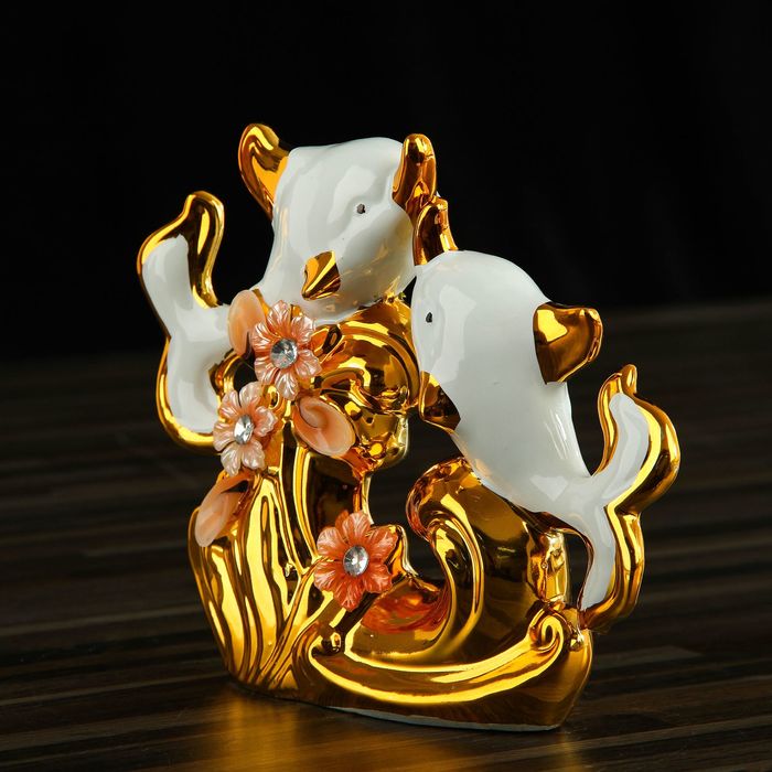 Сувенир "Два дельфина на волне с цветами"