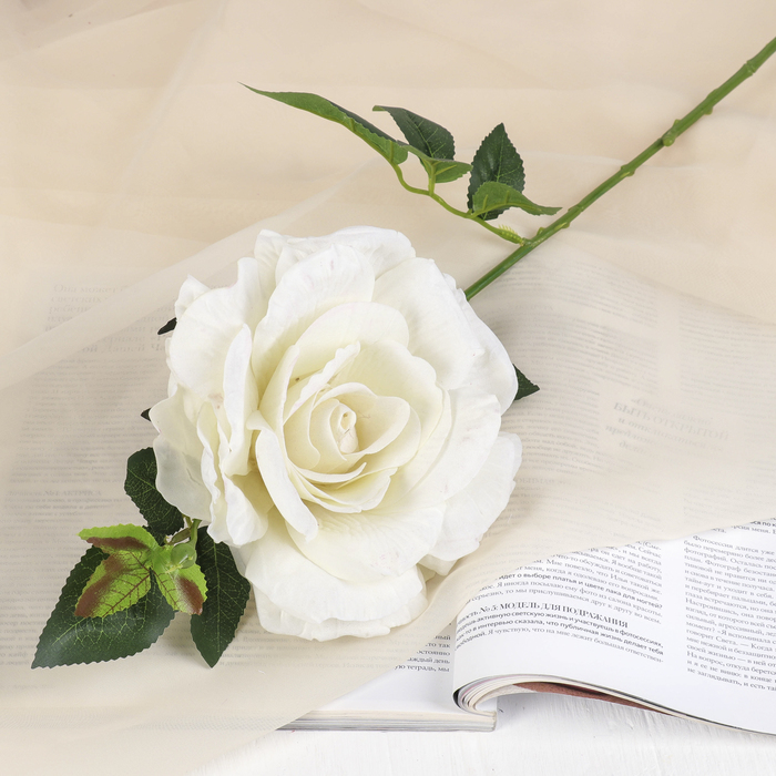 Цветок искусственный "Роза Верди" белая