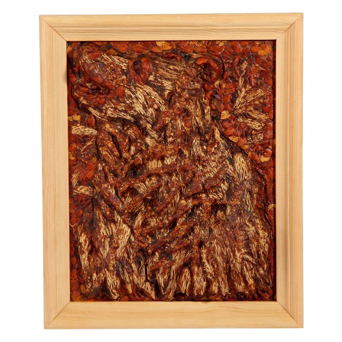 Мини панно из кедропласта "Медведь под деревом" 23х28 см