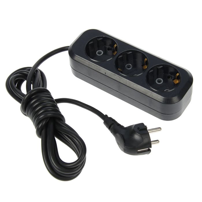 Удлинители TUNDRA, 3 розетки, 3 м, 16 А, ПВС 3х0.75, с з/к, черный, ГОСТ