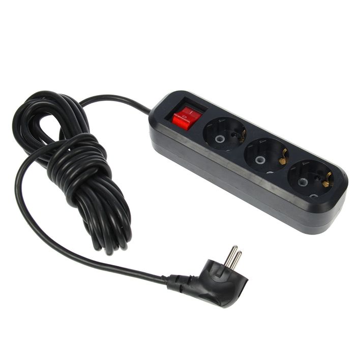 Удлинитель TUNDRA, 3 розетки, 5 м, 16 А,  ПВС 3х0.75, с з/к, с выключателем, черный, ГОСТ