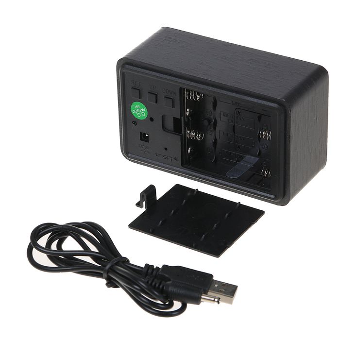 Часы-будильник настольные электронные прямоугольные, тёмное дерево, цифры зелёные, от USB, 10 х 4,5 х 6 см