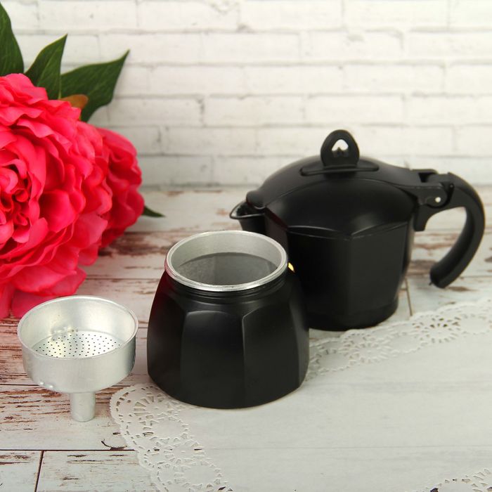 Кофеварка гейзерная 150 мл "Блэк"